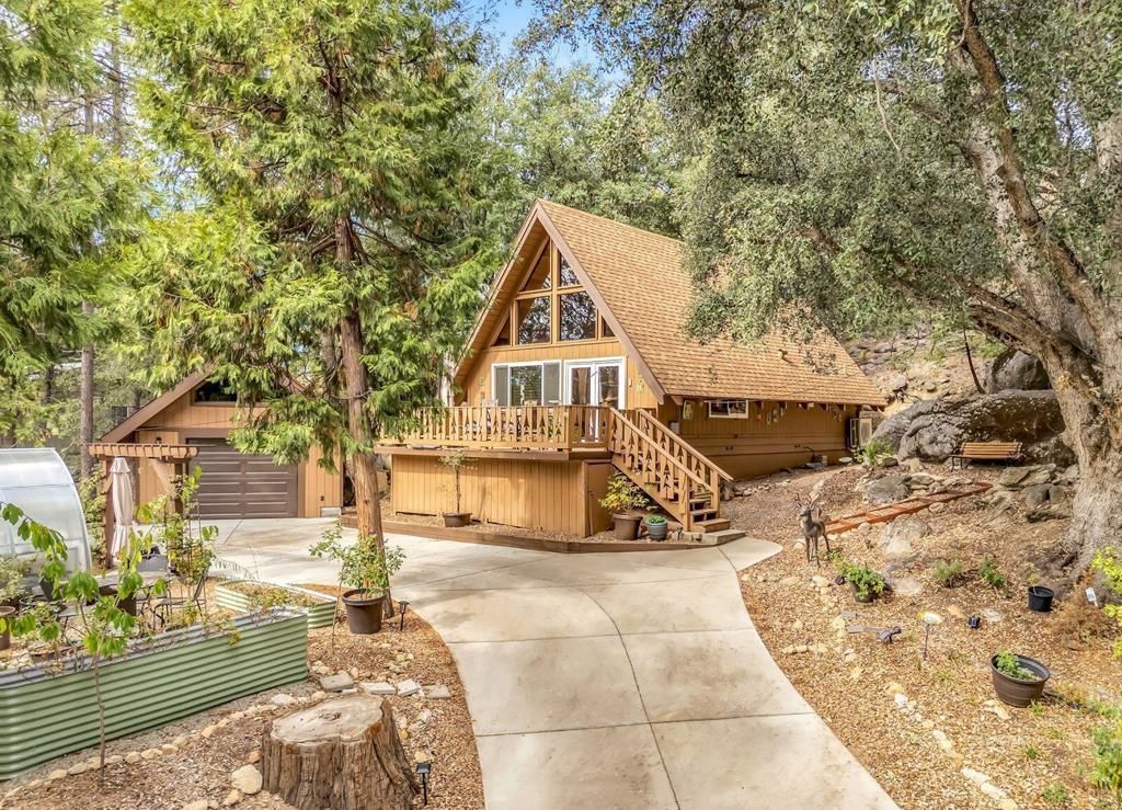 Photo of 52146 Acorn Lane, Idyllwild, CA 92549 (MLS # 219139296DA)
