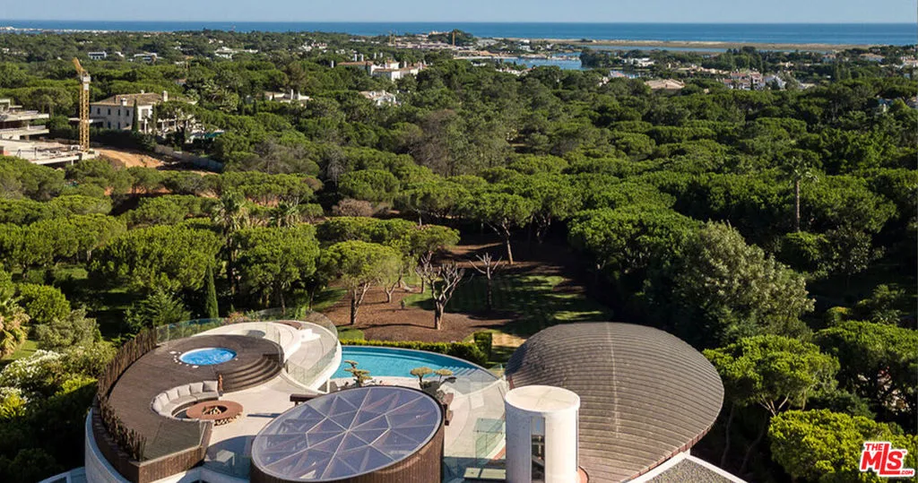 United States, 6 Bedrooms Bedrooms, ,8 BathroomsBathrooms,Residential,Active,61801