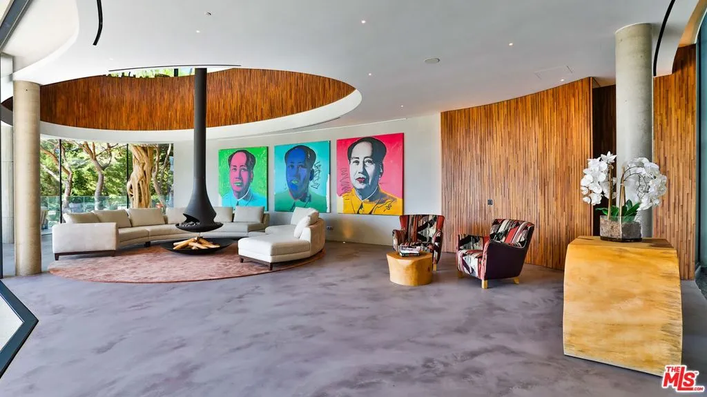 United States, 6 Bedrooms Bedrooms, ,8 BathroomsBathrooms,Residential,Active,61801