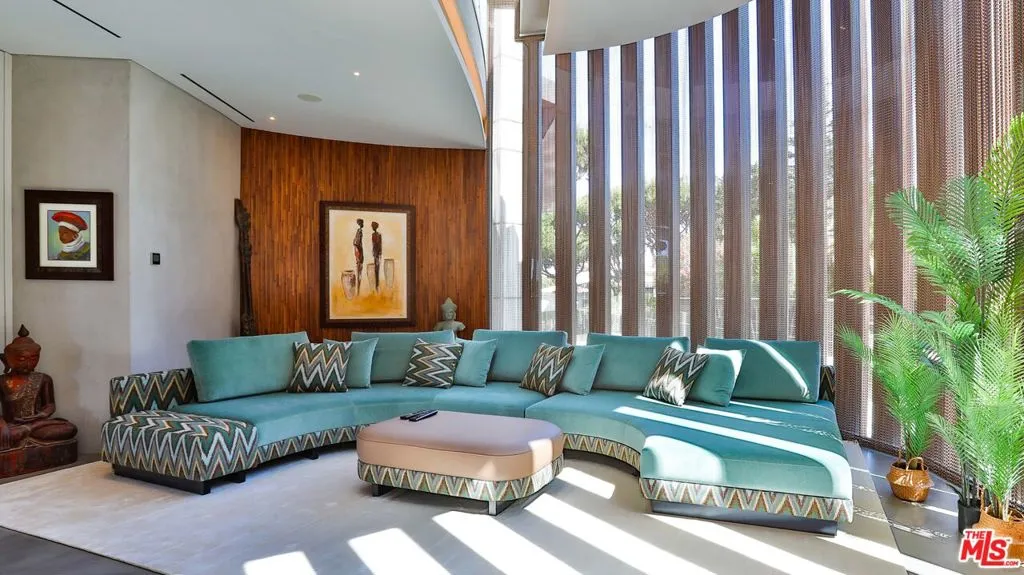 United States, 6 Bedrooms Bedrooms, ,8 BathroomsBathrooms,Residential,Active,61801