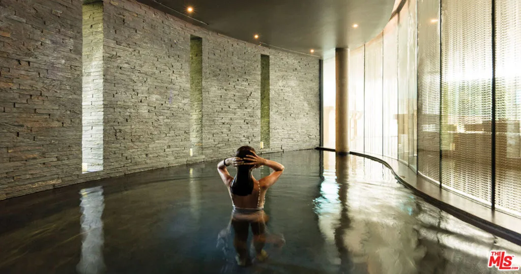 United States, 6 Bedrooms Bedrooms, ,8 BathroomsBathrooms,Residential,Active,61801