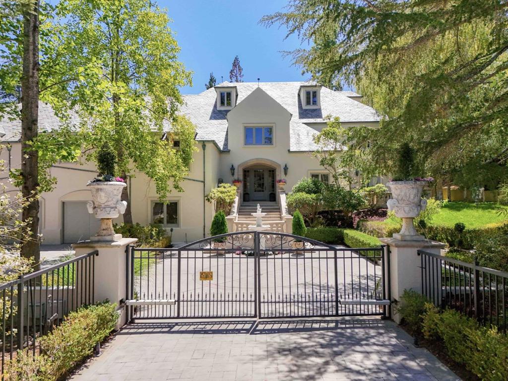 19 Farm Lane, Hillsborough CA 94010