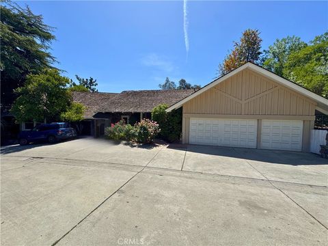 4809 Queen Victoria Road Woodland Hills CA 91364