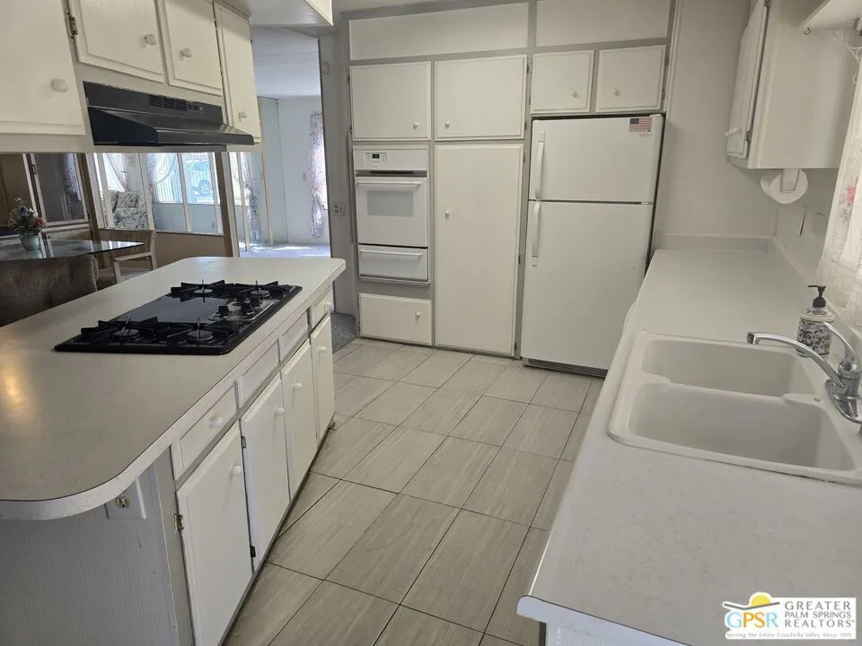 Cathedral City, California 92234, United States, 2 Bedrooms Bedrooms, ,2 BathroomsBathrooms,Residential,Active,190652