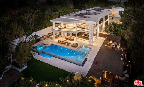 Photo of 1609 Magnetic Terrace, Los Angeles, CA 90069 (MLS # 25593269)