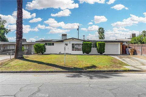 Photo of 2904 Cornell St, Bakersfield, CA 93305 (MLS # NS25229828)