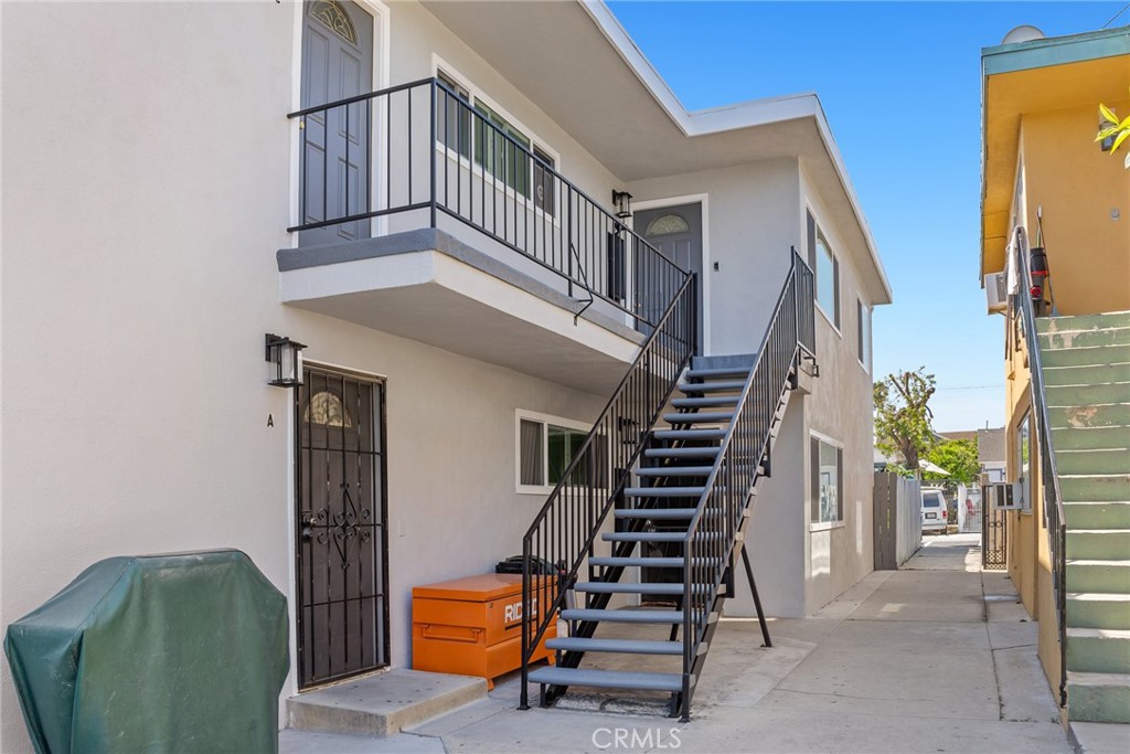 233 W Oliver Street