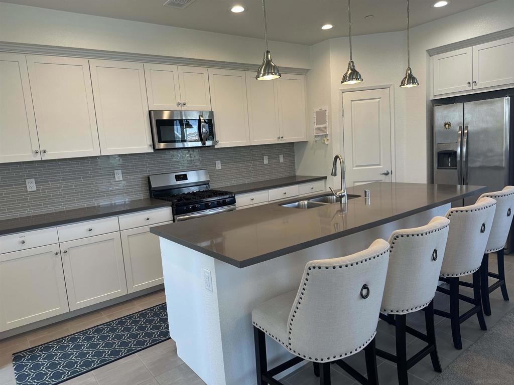 1390 SANTA VICTORIA ROAD, #6
