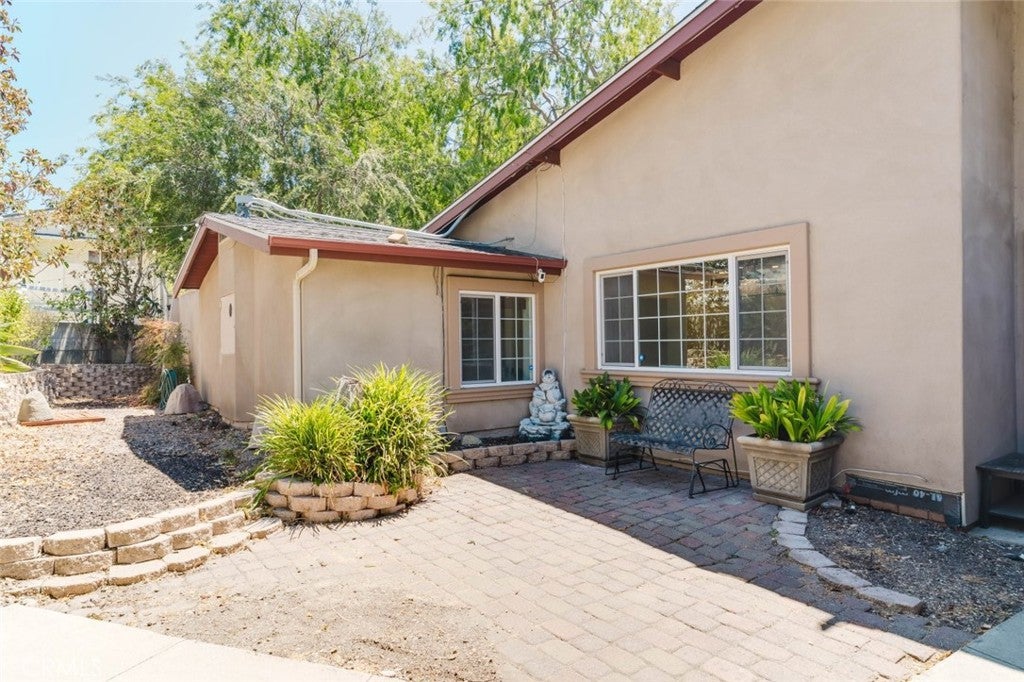 2234 E Hillcrest Drive