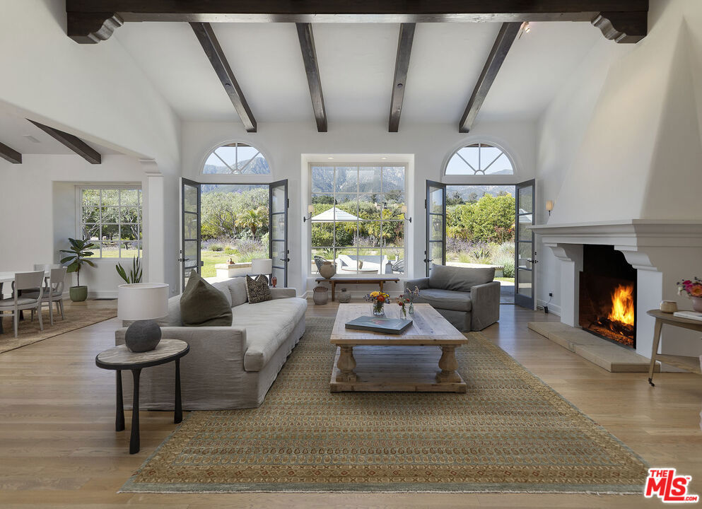 311 Meadowbrook Drive