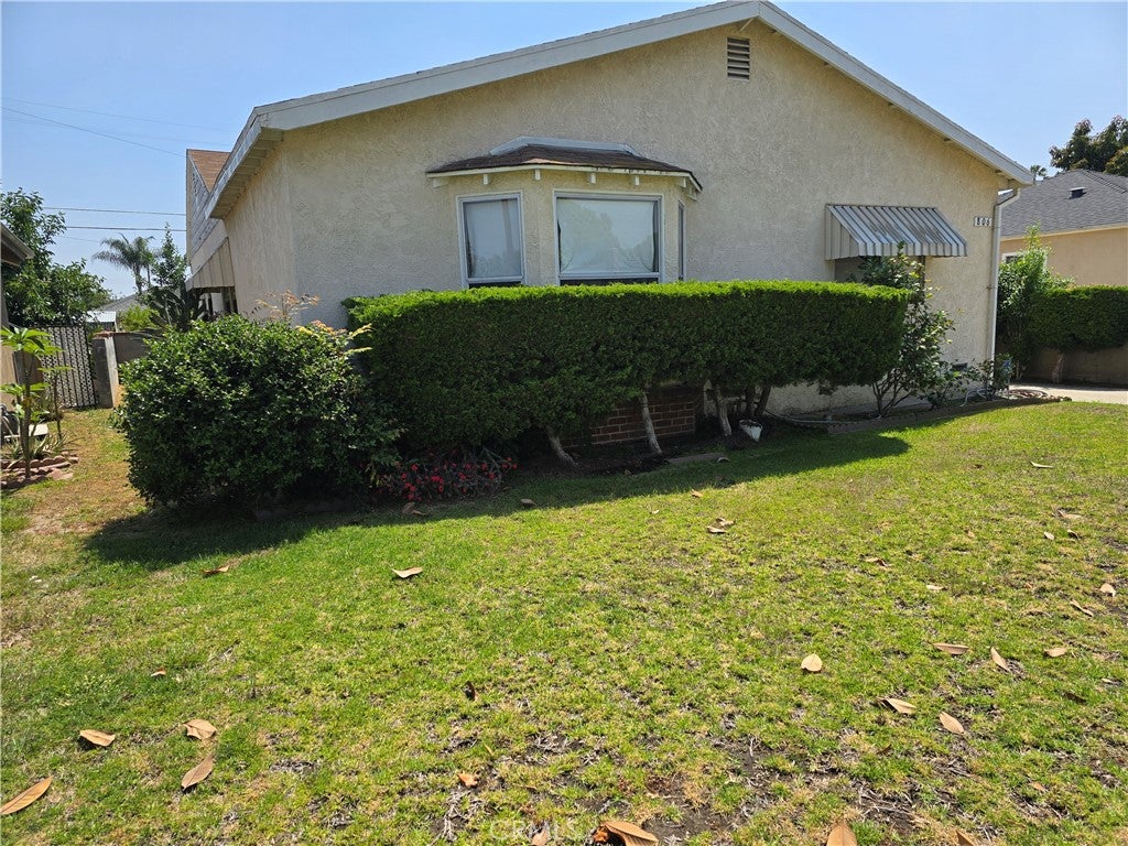806 W Markland