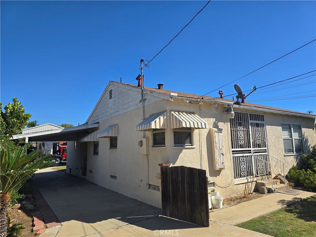 806 W Markland