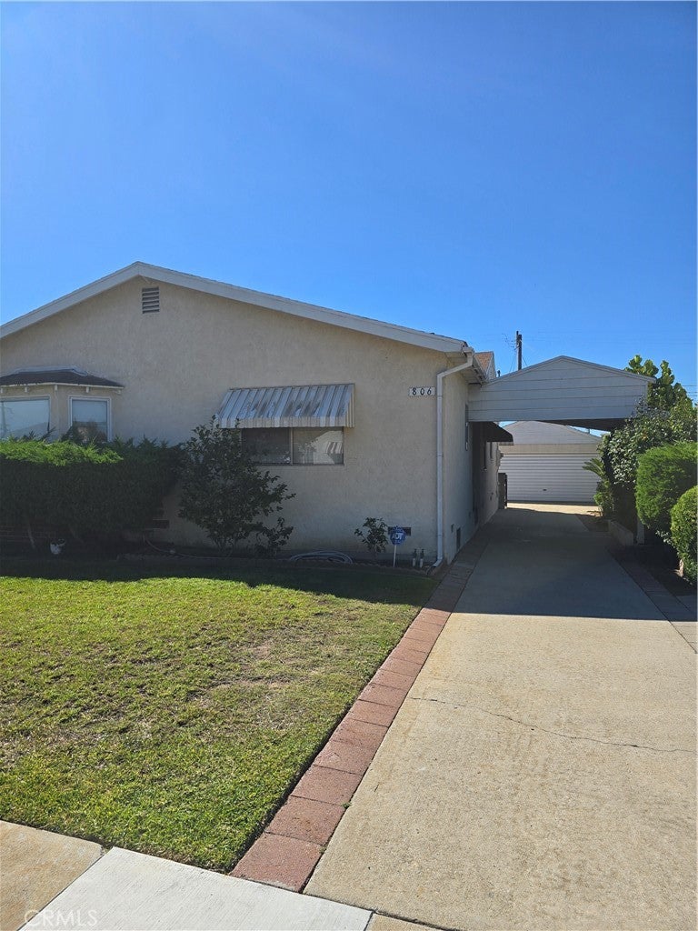 806 W Markland