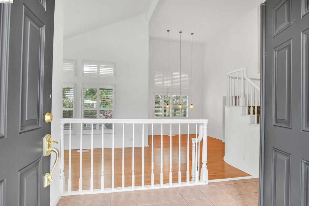 5460 Azure Ct