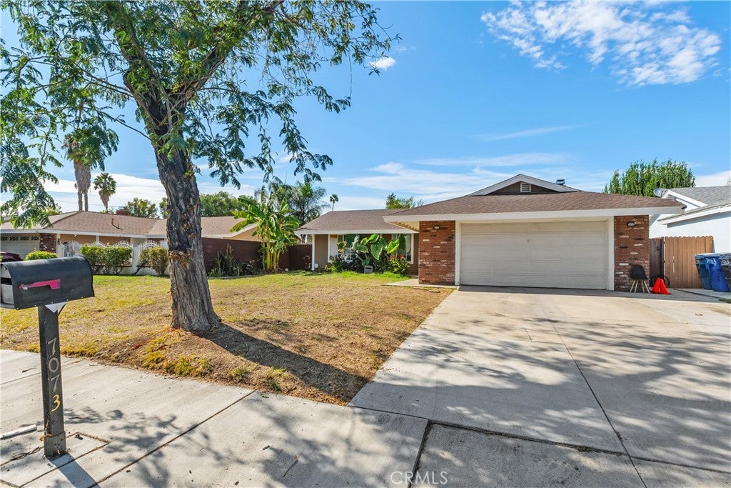 Photo of 7073 New Mexico Dr, Riverside, CA 92506 (MLS # IG26195915)
