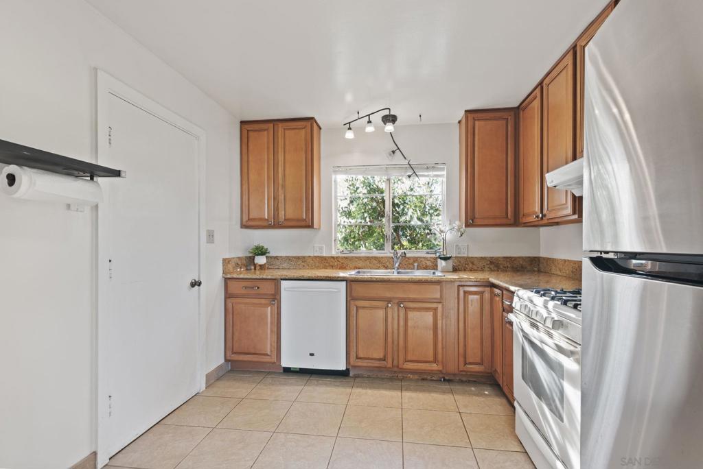 La Jolla - Residential Lease