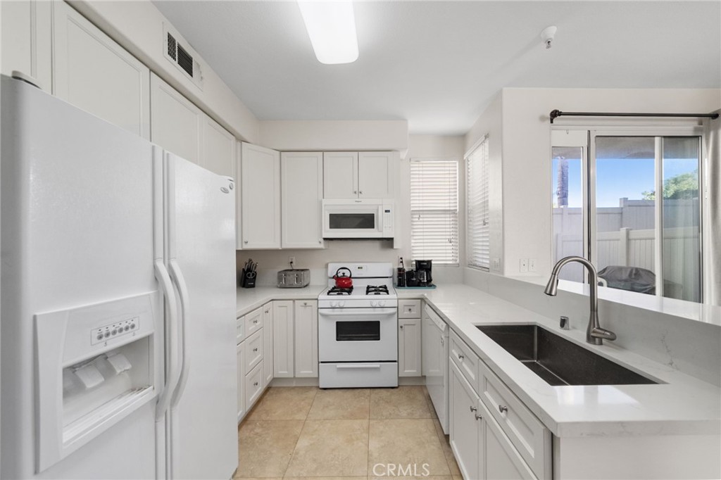 39224 Anchor Bay C