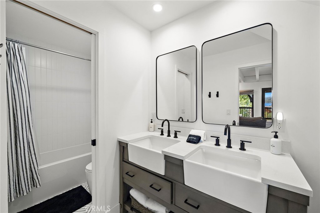 Arrowhead Woods (AWHW) - Residential