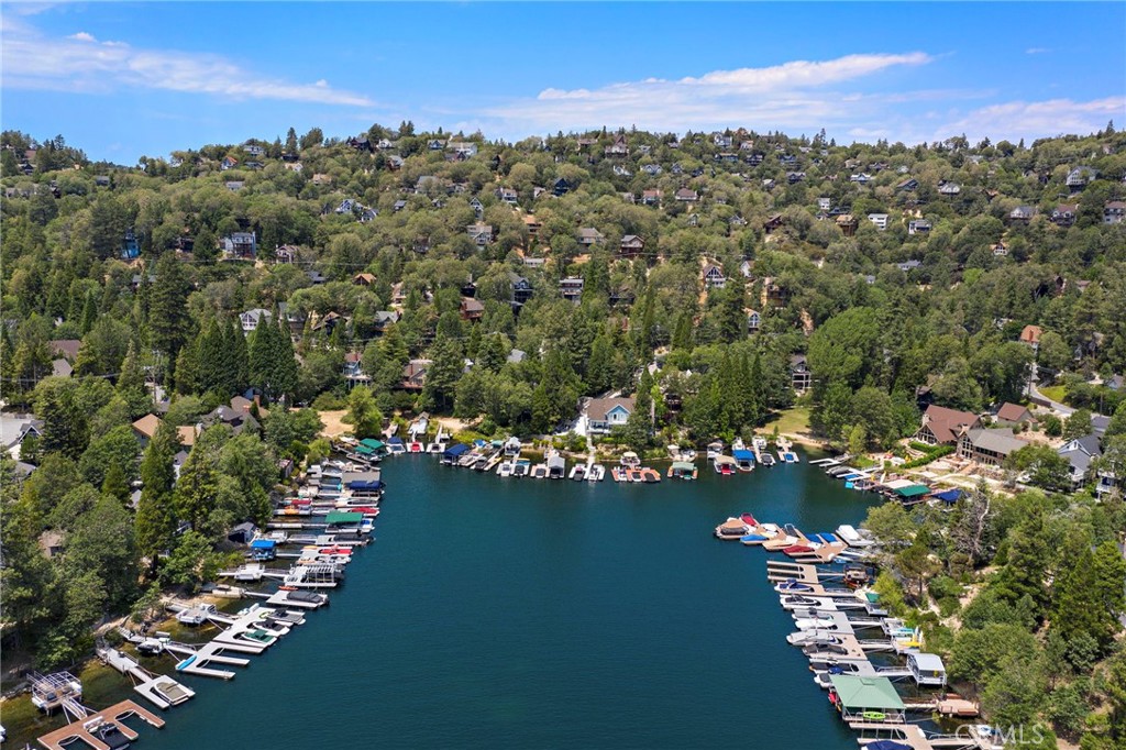 Arrowhead Woods (AWHW) - Residential