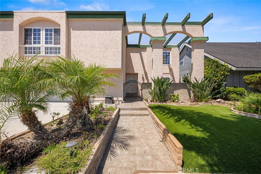 9717 Avenida Monterey