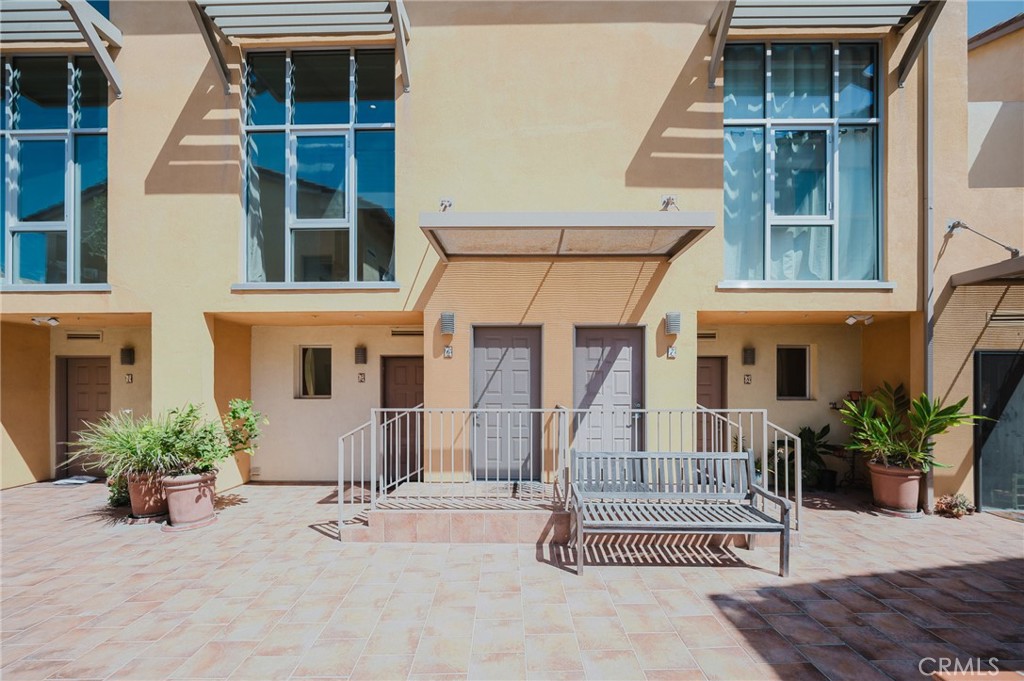 Welcome to Ventura's beautiful Westside!
Great one bedroom, one full bath, 640 square foot open loft style condo now available in a wonderful community within this Westside's creative and cultural hub.
Brand new flooring, fresh new paint, and newer lighting. Best of all, enjoy great views of the hills, mountains, city lights, sunrise and sunset on your own private use 200 square foot balcony!
The unit is equipped with maple cabinets, granite countertops, gas oven, dishwasher, stainless steel sink and refrigerator, and clothes washer/dryer. Community amenities include secure, gated building and garage entry, one dedicated parking space and one storage locker, bike racks, a dog run and a surfboard storage room. Very low HOA dues!
This spirited, vibrant neighborhood is a walkers and bicyclists dream. Located all within approximately a mile of your new home, enjoy amazing beaches, surfers point, the pier, Ventura/Ojai and beach bike trails, Ventura County Fairgrounds, Amtrak train station, Saturday morning farmers market, Buenaventura Mission, diverse architecture, Majestic and Rubicon theaters, a movie theater, two libraries, several small community centers and museums, Museum of Ventura County, Ventura Botanical Gardens, art galleries and studios, boutiques, thrift shops, fantastic local restaurants, çafes, breweries, wine bars and coffee houses.
Are you ready to call 285 N Ventura Avenue #6 home?