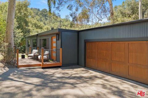 Photo of 21171 Colina Drive, Topanga, CA 90290 (MLS # 25573835)