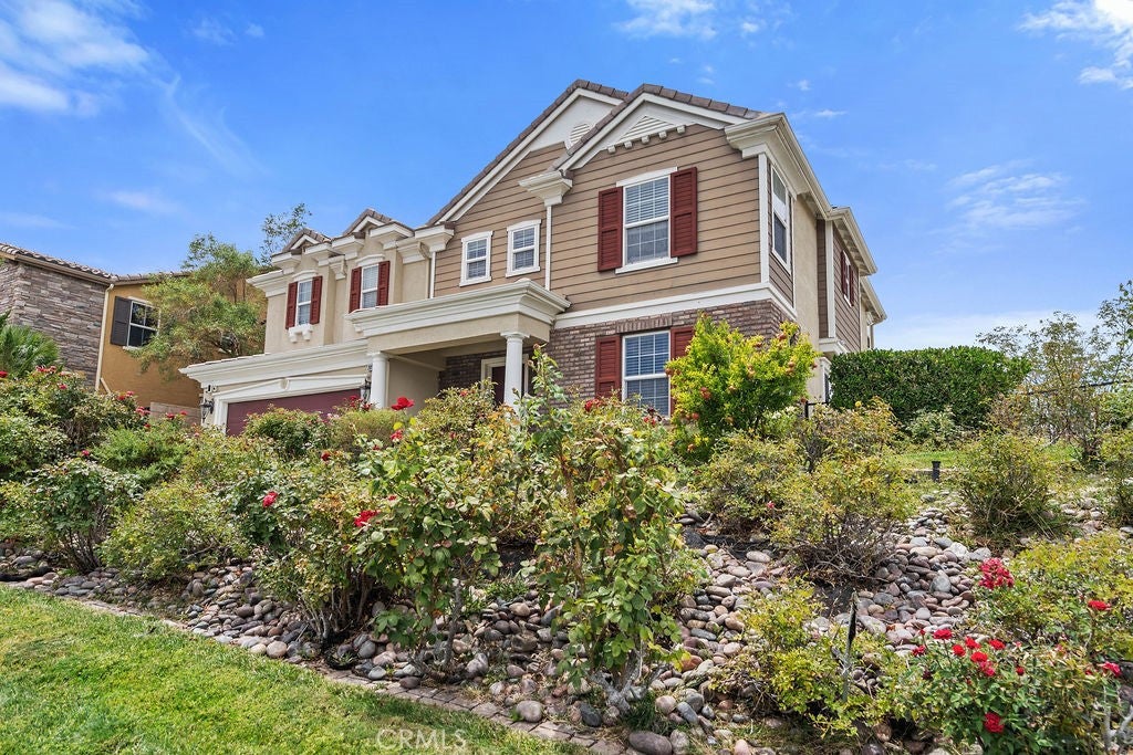 38565 Lion Way