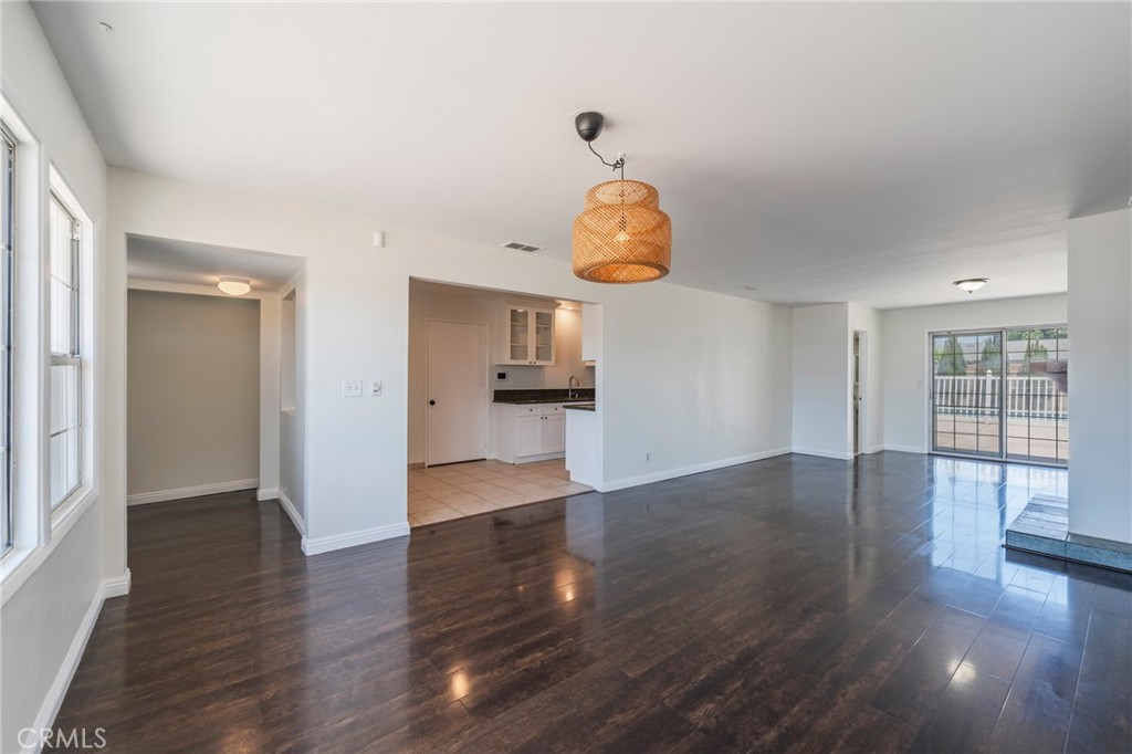 2127 W Sunrise Avenue