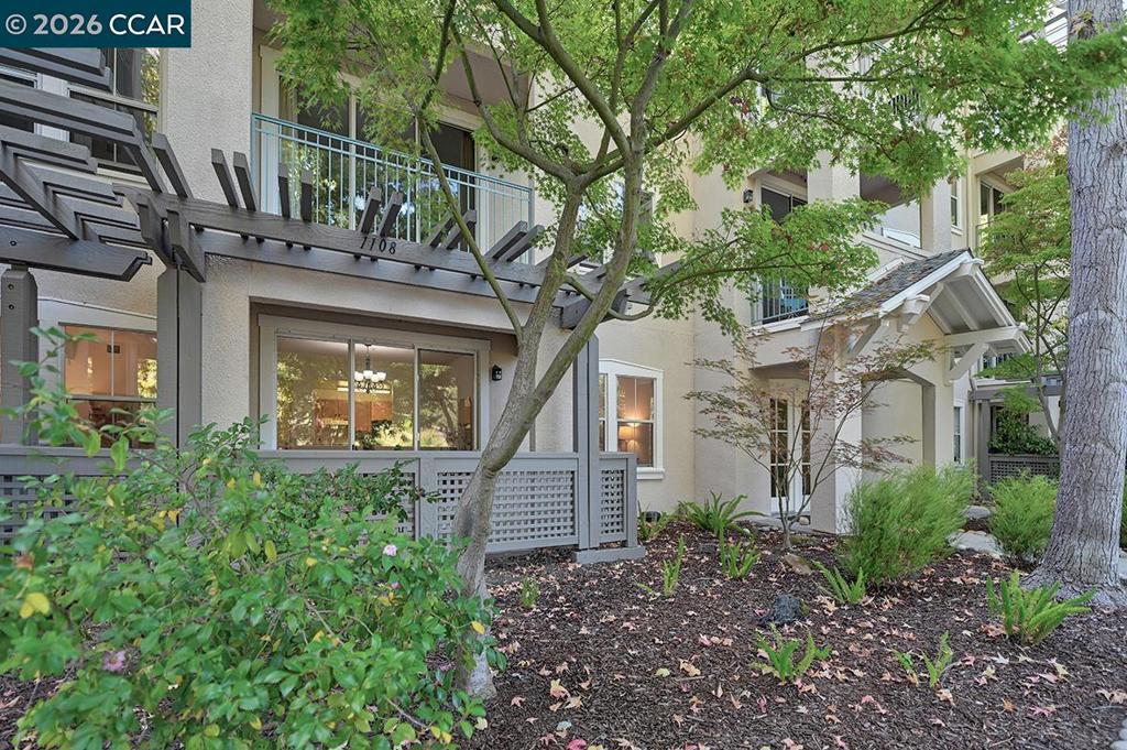 1860 Tice Creek Dr 1108
