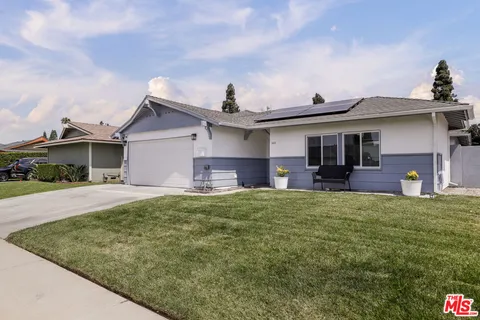 447 E Moorehaven Drive, Carson, CA 90746 - MLS#: 25564127