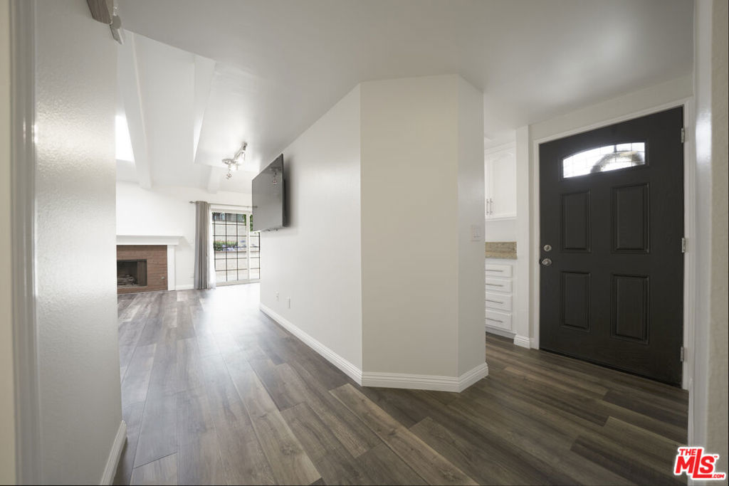 1507 W Lambert Road