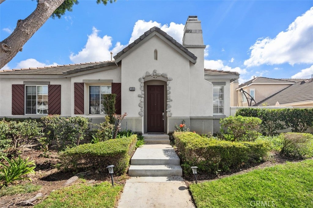 104 Seacountry Lane