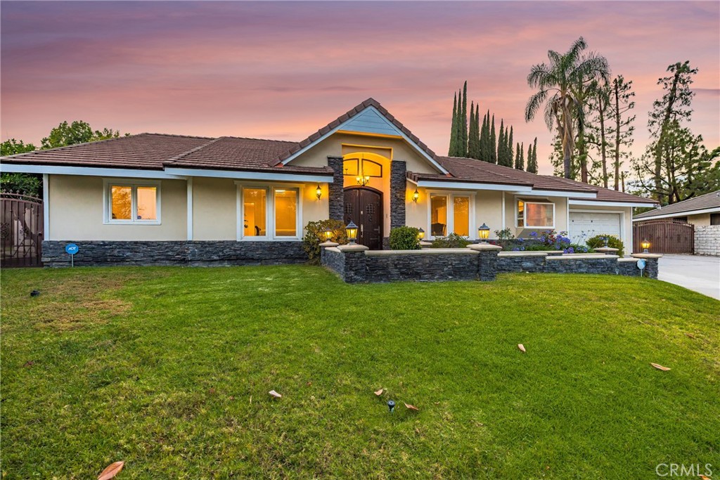1165 Altura Terrace