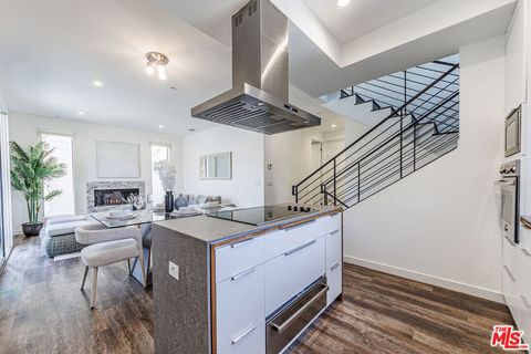 Tiny photo for 11254 Mississippi Avenue, Los Angeles, CA 90025 (MLS # 25586673)