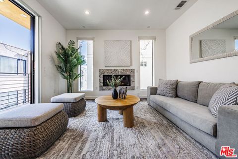 Tiny photo for 11254 Mississippi Avenue, Los Angeles, CA 90025 (MLS # 25586673)