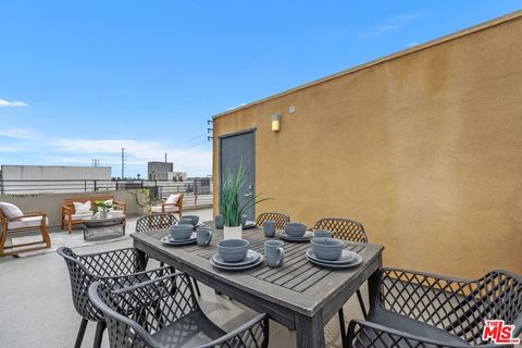 Tiny photo for 11254 Mississippi Avenue, Los Angeles, CA 90025 (MLS # 25586673)