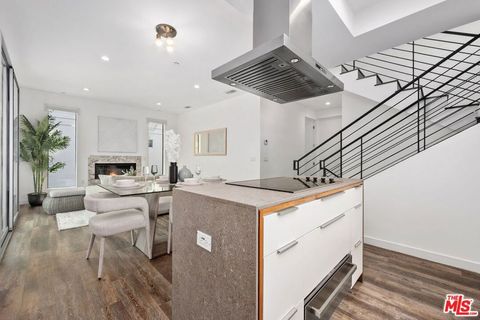 Tiny photo for 11254 Mississippi Avenue, Los Angeles, CA 90025 (MLS # 25586673)