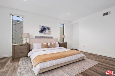 Tiny photo for 11254 Mississippi Avenue, Los Angeles, CA 90025 (MLS # 25586673)