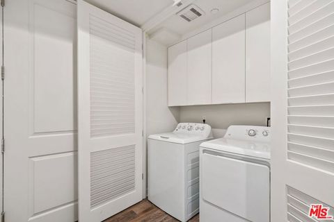 Tiny photo for 11254 Mississippi Avenue, Los Angeles, CA 90025 (MLS # 25586673)