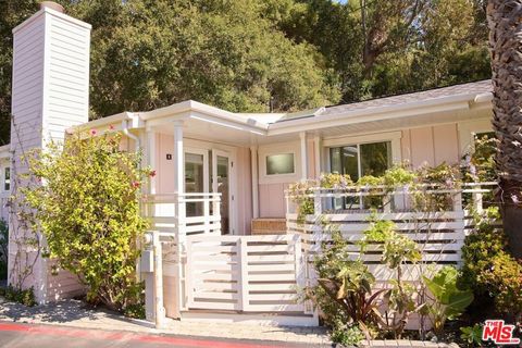 Photo of 6 Paradise Cove Road, Malibu, CA 90265 (MLS # 26660463)
