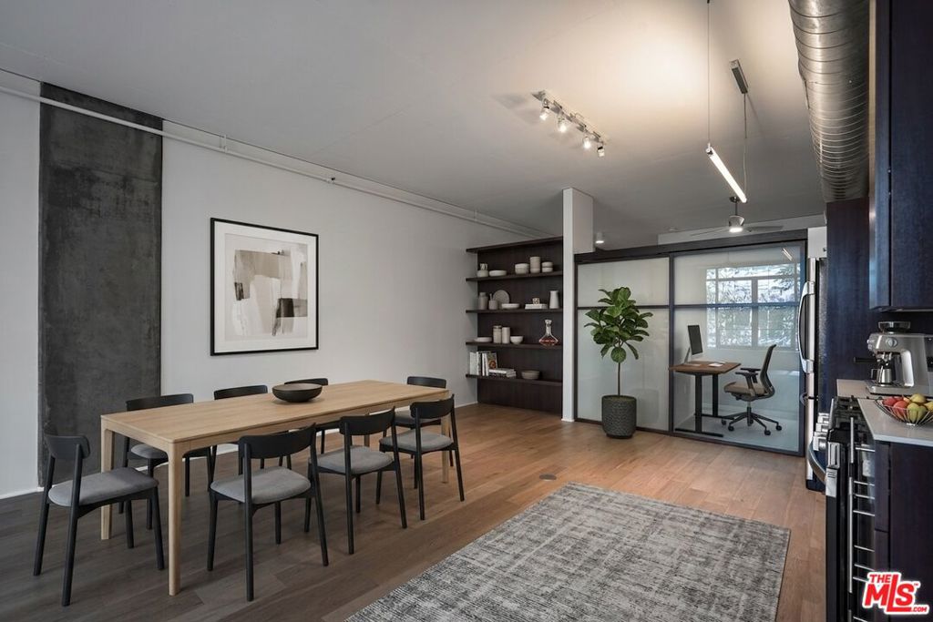 1111 S Grand Avenue 607