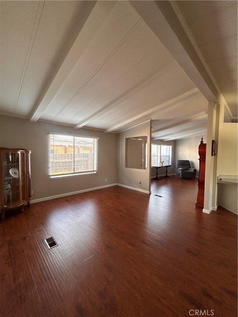 700 E Washington 10