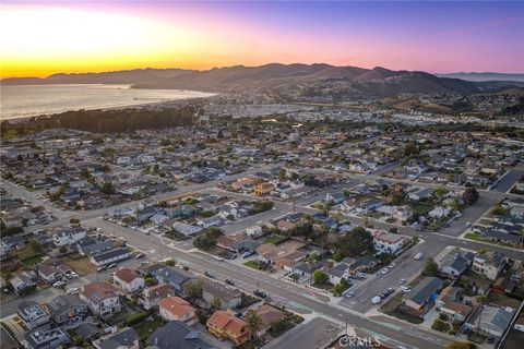 Tiny photo for 555 Newport Avenue, Grover Beach, CA 93433 (MLS # PI26075201)