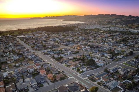 Tiny photo for 555 Newport Avenue, Grover Beach, CA 93433 (MLS # PI26075201)