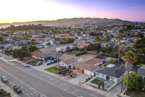 Tiny photo for 555 Newport Avenue, Grover Beach, CA 93433 (MLS # PI26075201)