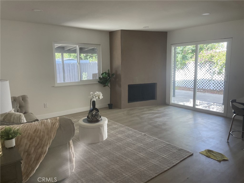 41160 Orange Place