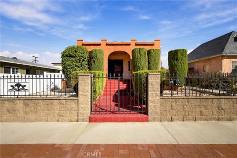 Photo of 4155 Bemis ST, Los Angeles, CA 90039 (MLS # SR26217569)