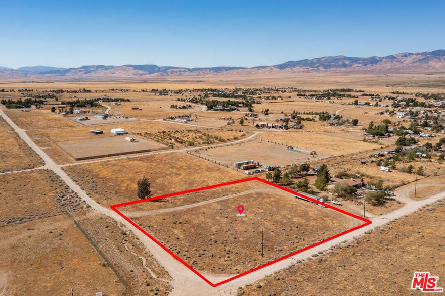 Impressive 2.50 Acres to build your ''dream'' home! Electricity is from the Transformer nearby. Water is included on the land. Homes in the area. Near many paved roads. Flat parcel with views of the mountains and desert. In an area also known as Neenach. Zoning LCA121/2*