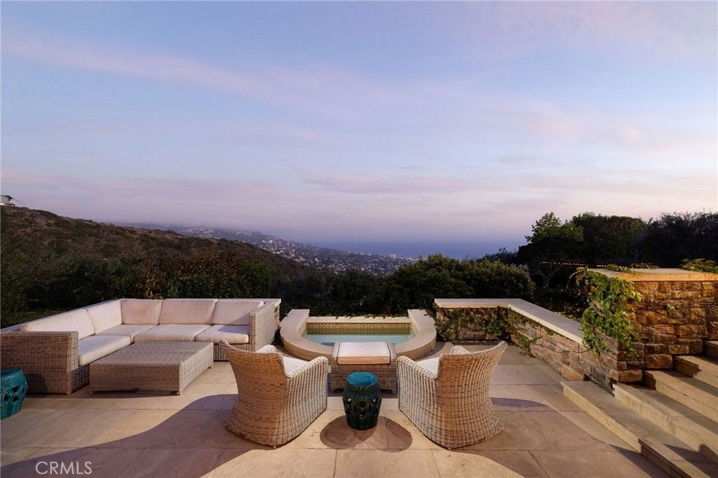 Photo of 1302 Skyline Drive, Laguna Beach, CA 92651 (MLS # NP26046373)