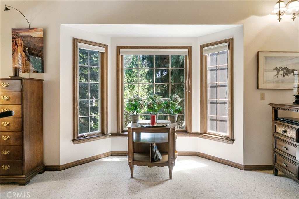 Lake Arrowhead, California, 92352, United States, 4 Bedrooms Bedrooms, ,5 BathroomsBathrooms,Residential,Active,2029756